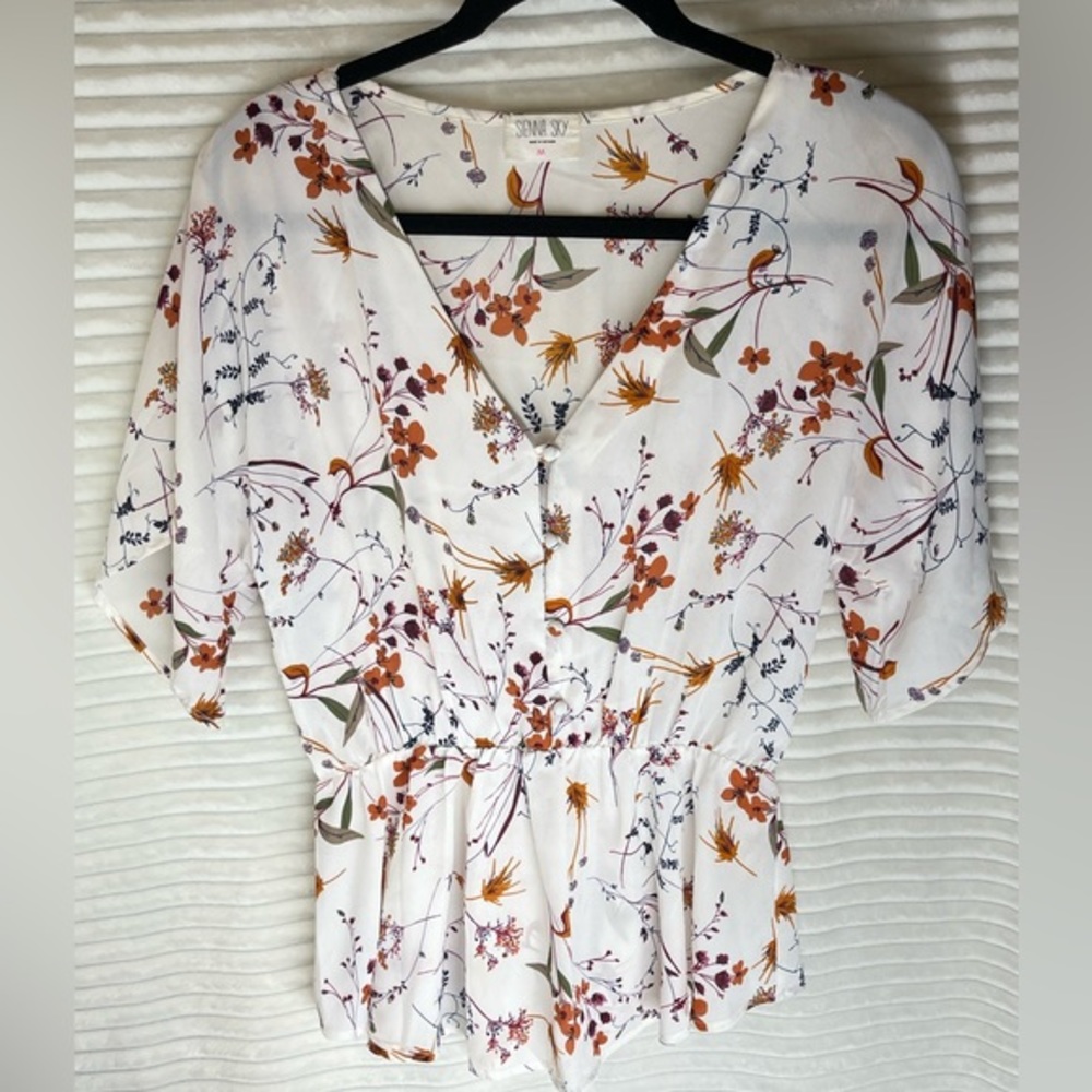 Sienna sky button up cinched waist flower top